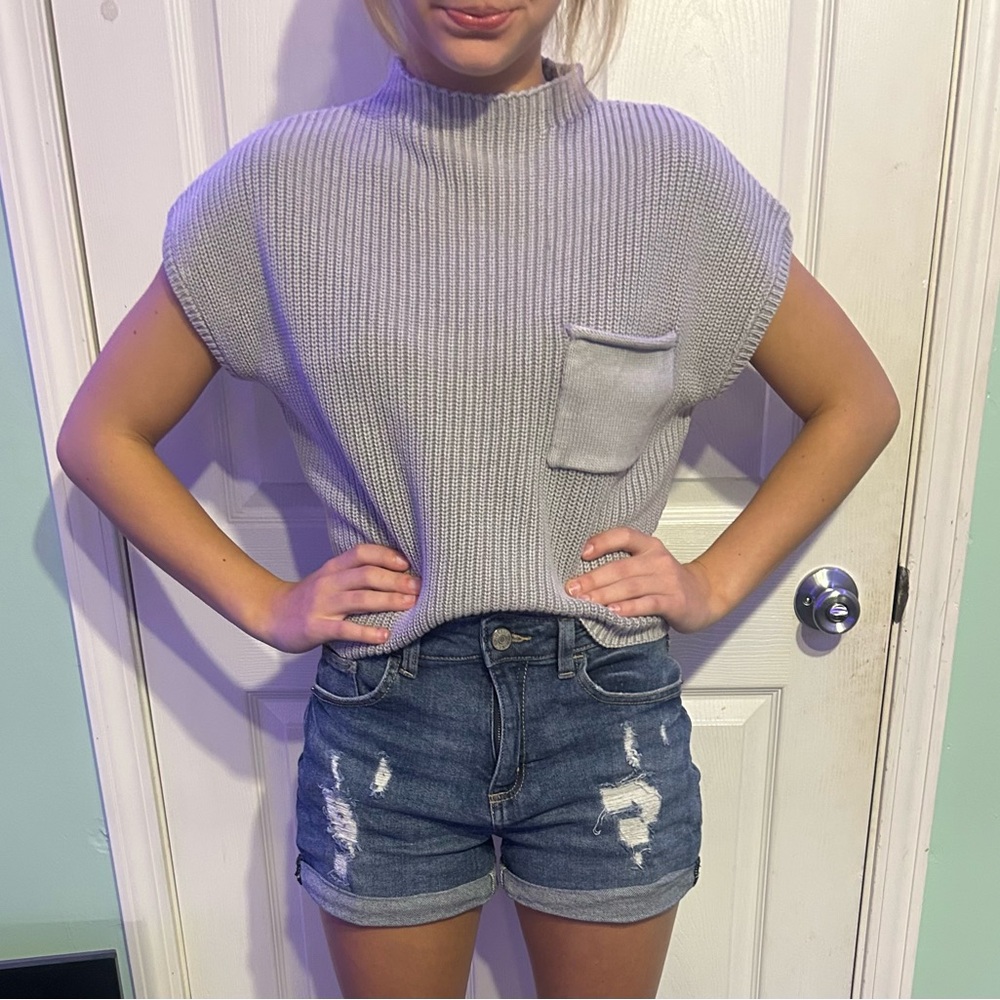 Women's Grey short sleeve Sweater Sm/Med or Lg/XL NWT